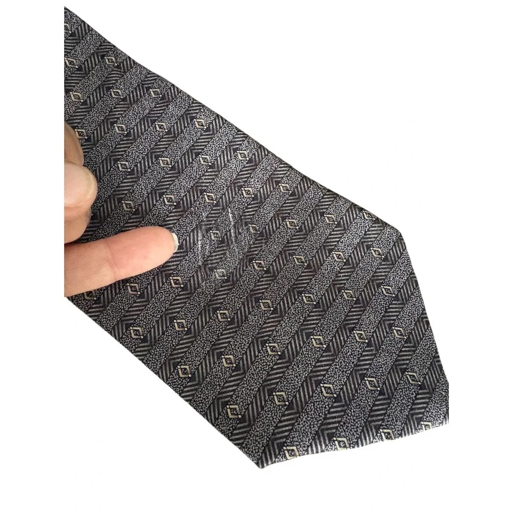 Pierre Cardin details pierre